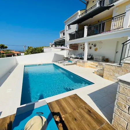 Villa Lemony Maslinica Exterior foto